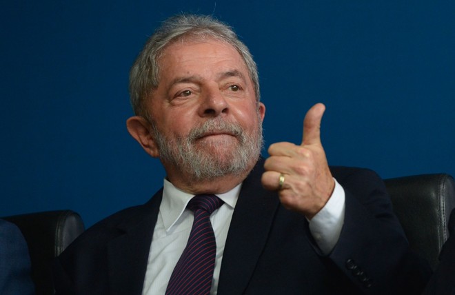 BRASIL:Lula chega aos 70 anos de idade.