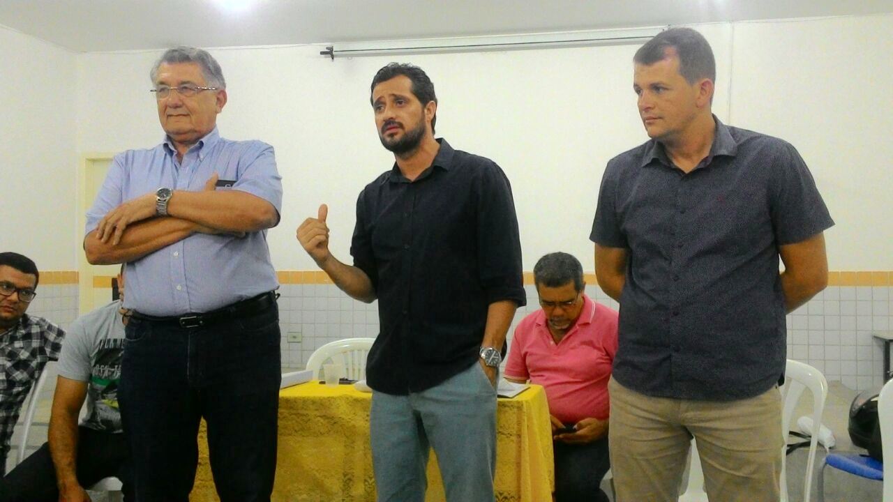 Bonito-PE: Prefeito Gustavo Adolfo faz 1º Reunião com Presidentes das Associações e Promete Melhorias na Zona Rural.