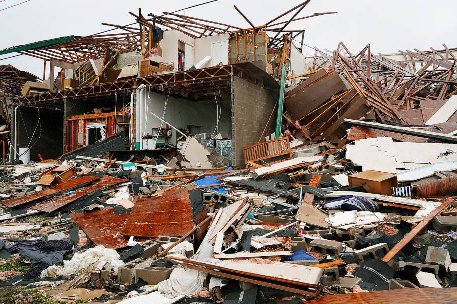 EUA afirmam que 100 mil casas sofreram danos durante passagem do Harvey