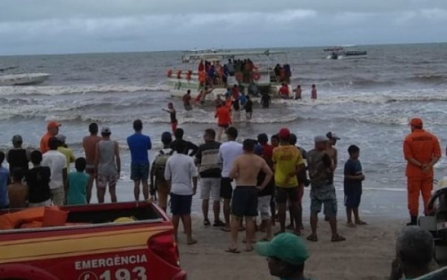 Acidente com catamarã deixa mortos e feridos em Maragogi