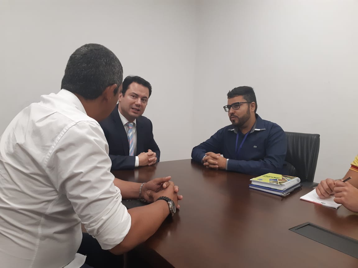 Diogo Carlos apresenta ao Dep. Clodoaldo Magalhães seu pré-candidato a vice-prefeito em Barra de Guabiraba