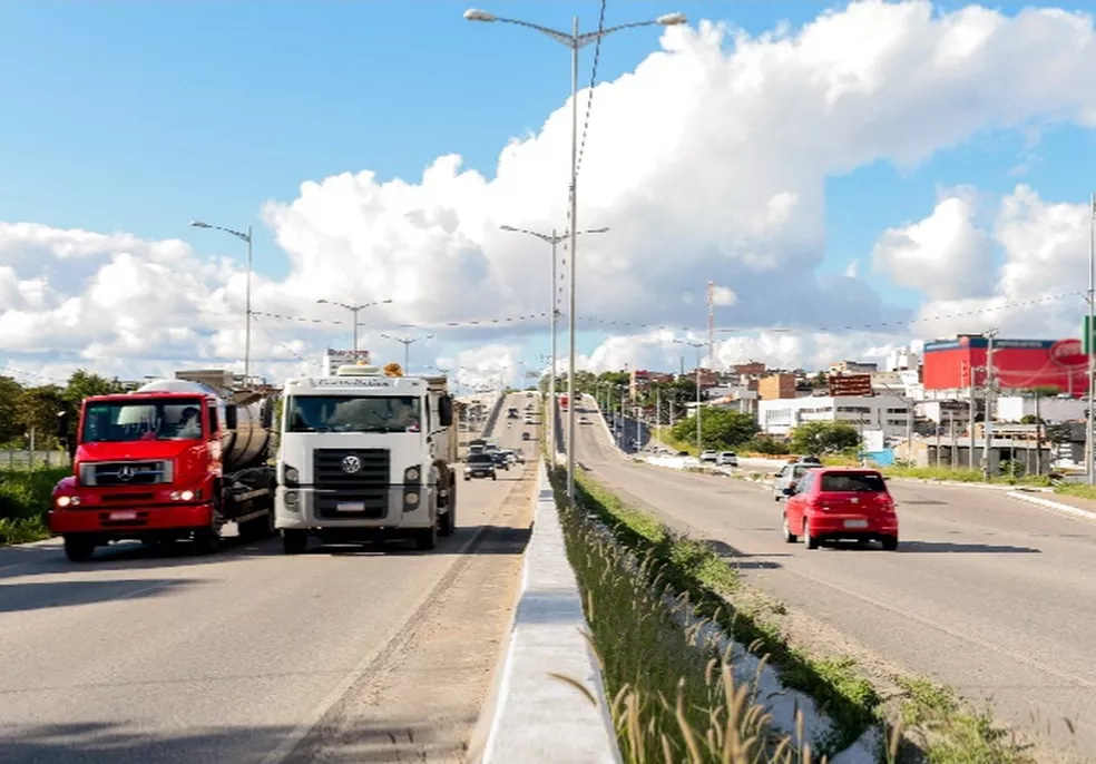 Requalificação da BR-104 no governo de Paulo Câmara causou prejuízo de R$ 27 milhões, diz TCE.