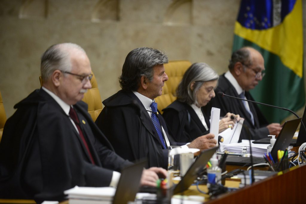 STF declara constitucional apreensão de passaporte e de CNH de devedores