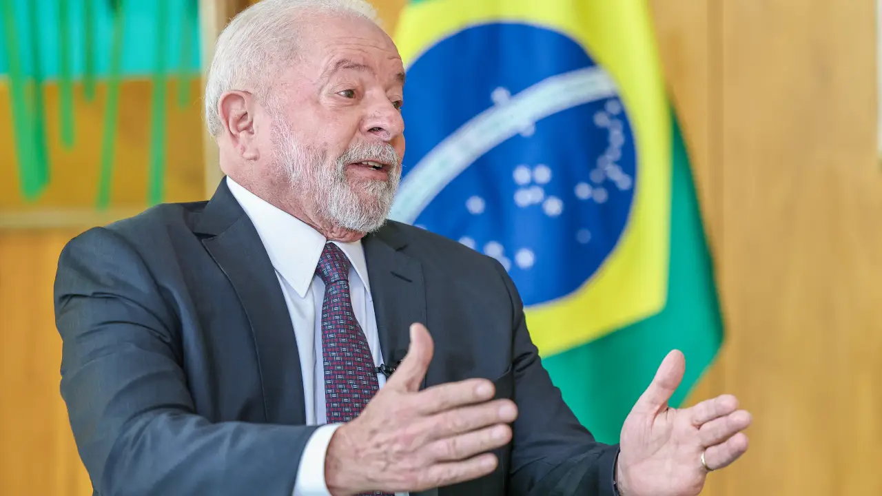 Lula exclui projetos religiosos da Lei Rouanet