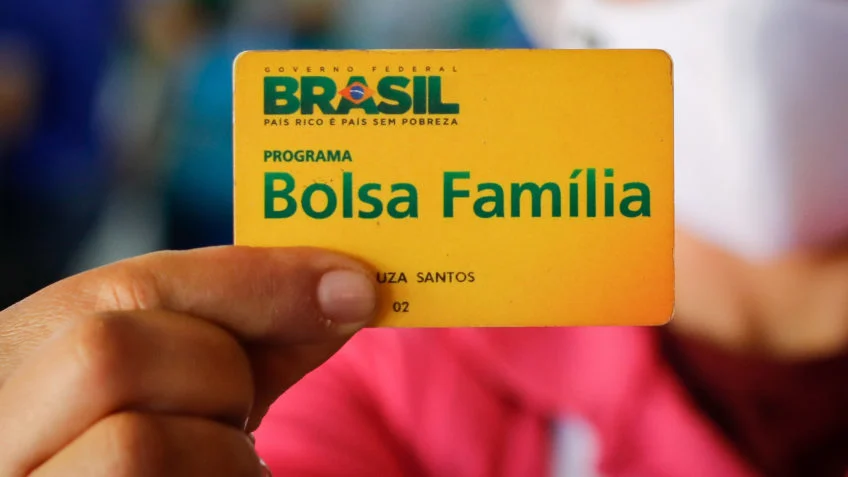 Pernambuco entre os 13 estados com mais beneficiários do bolsa família do que empregados