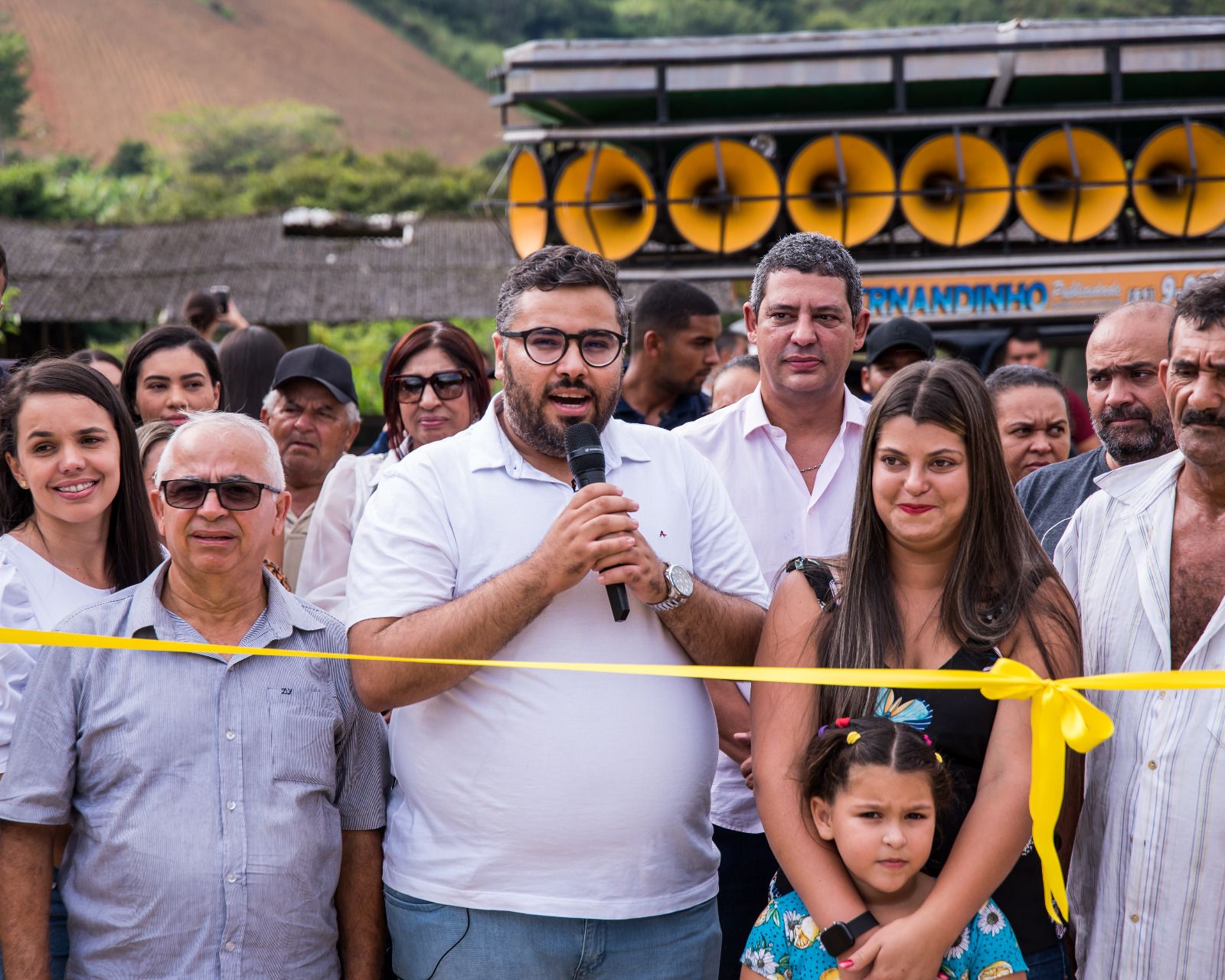 Prefeito Diogo Carlos realiza feito histórico na pavimentação de comunidades rurais em Barra de Guabiraba