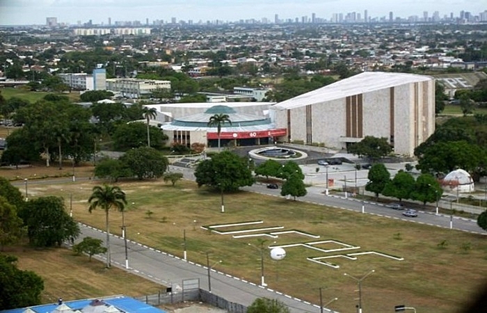 EM MEIO A GREVE, UFPE VAI FLEXIBILIZAR REGISTRO DA FRENQUÊNCIA E PROMETE REPÔR AULAS NÃO MINISTRADAS!