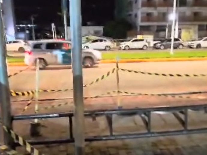 Pai e filho são eletrocutados em parada de ônibus em Porto de Galinhas!